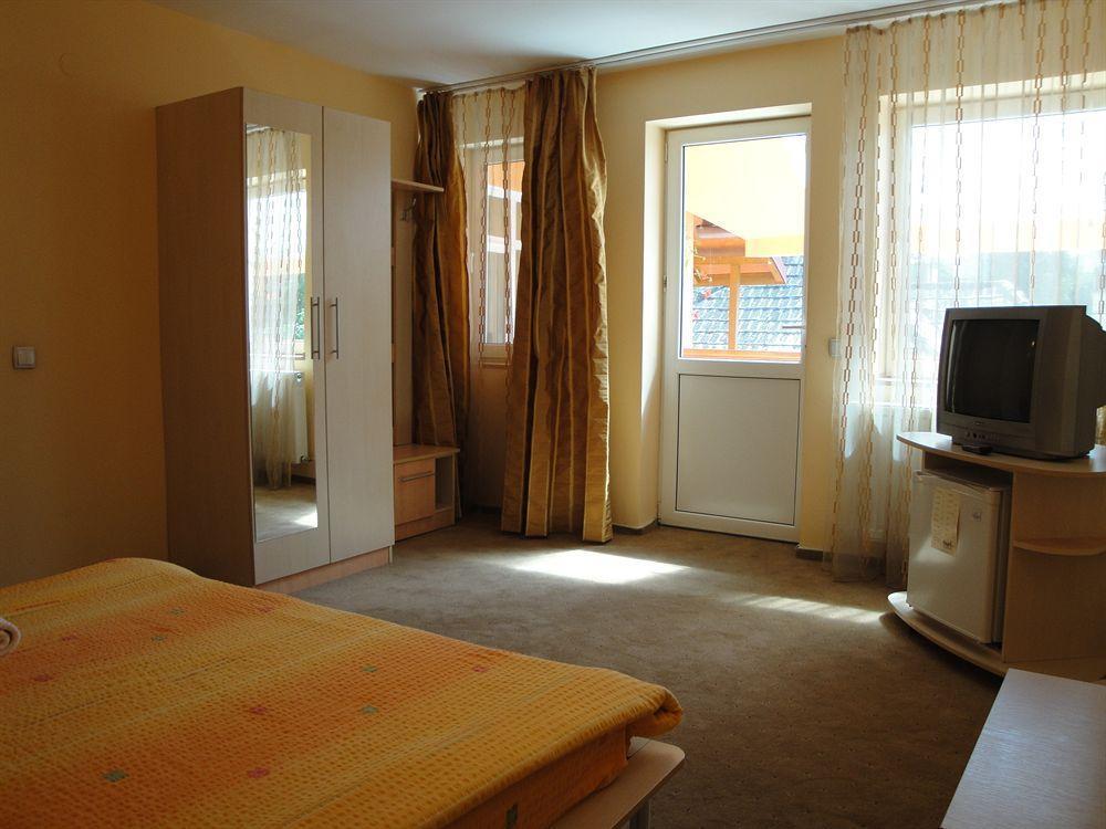 Suri Guesthouse Брашов Екстериор снимка